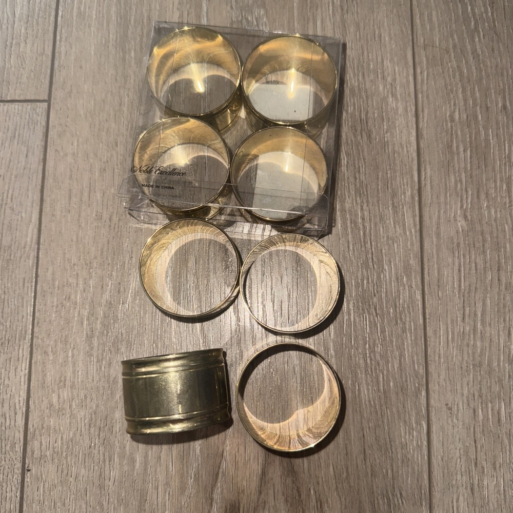 Noble Excellence Set Of 8 Gold Tone Napkin Ring Holders 4 New